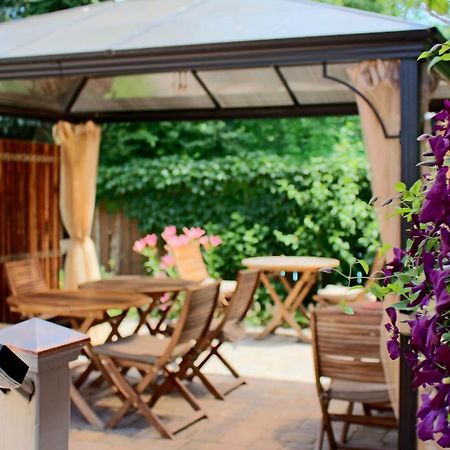 Globetrotters B&B Ниагара-он-те-Лейк Экстерьер фото