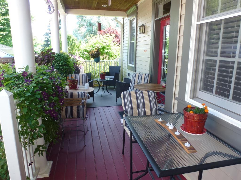 Globetrotters B&B Ниагара-он-те-Лейк Экстерьер фото